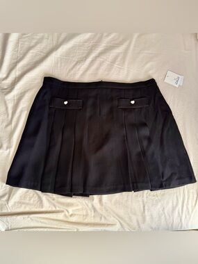Black Pleated Mini Skirt with Pearl Heart Buttons